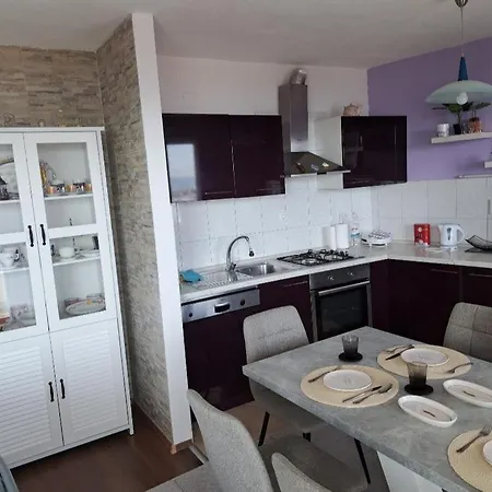 Beautiful Duplex With View Apartment Kastela