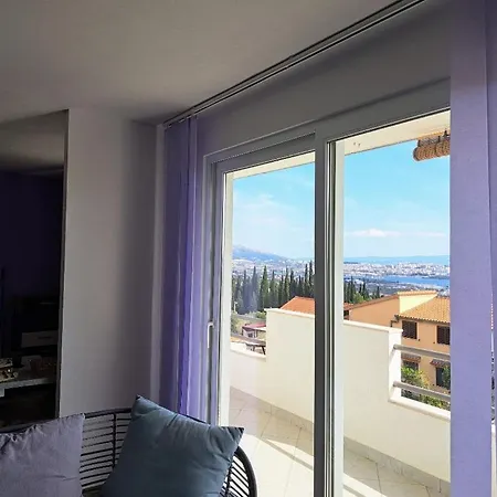 Beautiful Duplex With View *