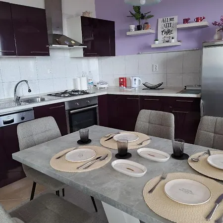 Beautiful Duplex With View *