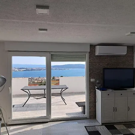 Beautiful Duplex With View * Kastela